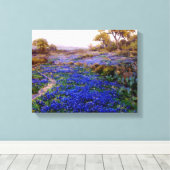 Bluebonnets in Twilight, nördlich von San Antonio Leinwanddruck (Insitu (Holzboden))