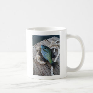 Bluegill auf Dock Kaffeetasse