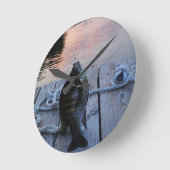 Bluegill bei Sonnenuntergang Lake Arrowhead Runde Wanduhr (Winkel)