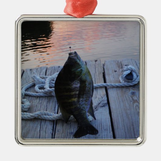 Bluegill bei Sonnenuntergang Lake Arrowhead Silbernes Ornament (Vorne)