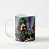 Bluetick Coonhound Fahrrad St. Patrick's Day Kaffeetasse (Links)