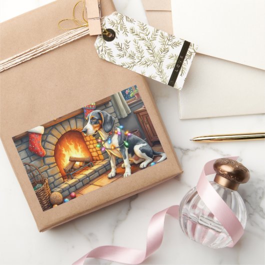 Bluetick Coonhound Fireplace with Christmas Lights Rechteckiger Aufkleber (Schenken)