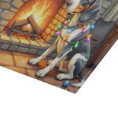 Bluetick Coonhound Fireplace with Christmas Lights Schneidebrett (Ecke)