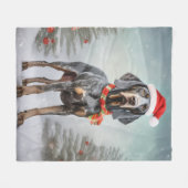 Bluetick Coonhound Hund im Schnee Weihnachten Fleecedecke (Vorderseite (Horizontal))