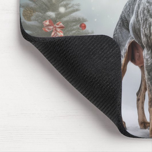 Bluetick Coonhound Hund im Schnee Weihnachten Mousepad (Ecke)