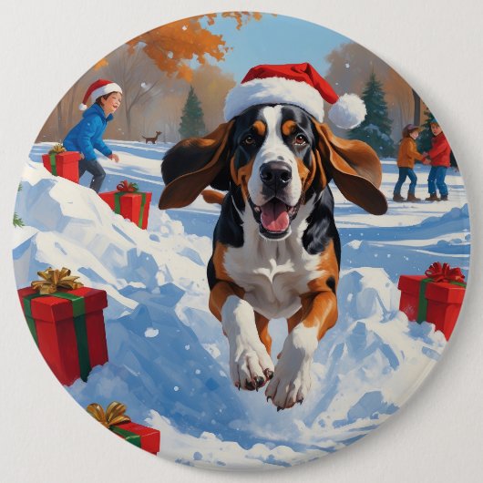 Bluetick Coonhound läuft im Schnee mit Weihnachten Button (Vorderseite)