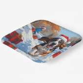 Bluetick Coonhound läuft im Schnee mit Weihnachten Pappteller (Gewinkelt)