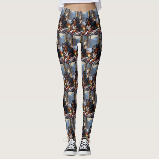 Bluetick Coonhound mit Weihnachtslichtern Feiertag Leggings (Vorderseite)