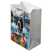 Bluetick Coonhound on a Paddle: Ein Landschaftlich Mittlere Geschenktüte (Rückseite Schrägansicht)