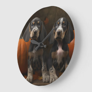 Bluetick Coonhound Welpe Herbst Delight Pumpen Große Wanduhr