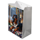 Bluetick Coonhound With Christmas Lights Holiday Mittlere Geschenktüte (Rückseite Schrägansicht)