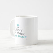Blühe in deinem eigenen Tempo Minimaler Motivation Kaffeetasse (Vorderseite Links)