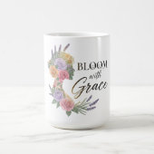Blühen mit Grace Elegante Silhouette Kaffeetasse (Mittel)