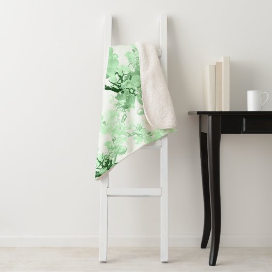 Blühende Aprikose. Sherpadecke (Beispiel)