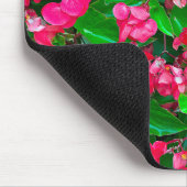 Blühende Blume aus rotem Begonia Mousepad (Ecke)