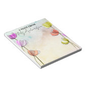 Blühende Blume mit dunklen Linien - ein Hinweis au Notizblock (angewinkelt)