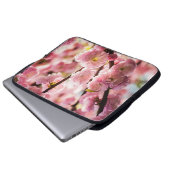 Blühende Erde - rosa Paradise Laptopschutzhülle (Vorne Knopf)