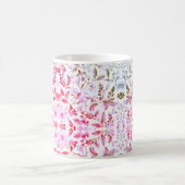 Blühende Goldblumenzweig auf weißem Hintergrund Kaffeetasse (Mittel)