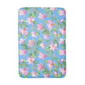 Blühende Magnolie am Himmel blau Badematte (Vorderseite Vertikal)