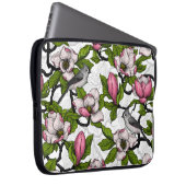 Blühende Magnolie und Titmausvogel Laptopschutzhülle (Vorne Rechts)