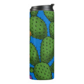 Blühende Opuntia auf blau Thermosbecher (Nach links gedreht)