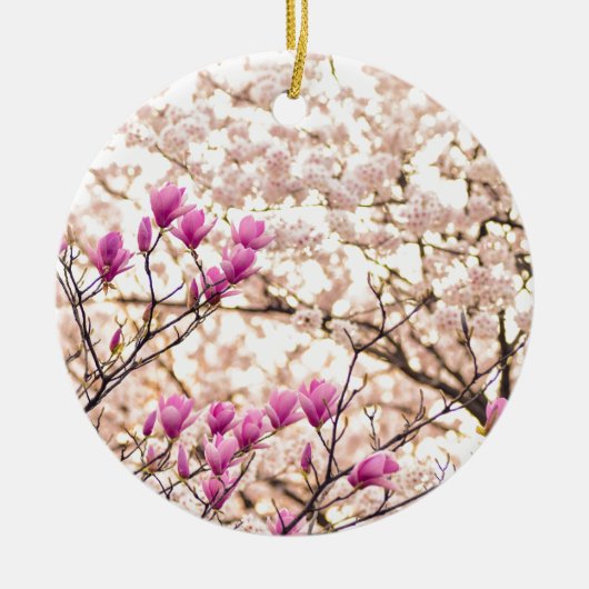 Blühende rosa Lila Magnolias-Frühlingsszene Blume Keramik Ornament (Vorne)