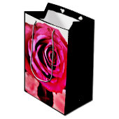 blühende Rose Mittlere Geschenktüte (Vorderseite Schrägansicht)