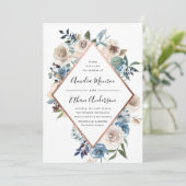 Blühende Schönheit Blumenrahmen Einladung Hochzeit (Stehend Vorderseite)