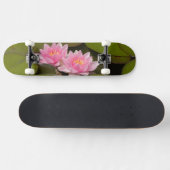 Blühende Seerosen Skateboard (Horizontal)