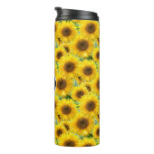 Blühende Sonnenblumen und Monogramm Thermosbecher (Nach rechts gedreht)