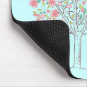 Blühender Baum und Vögel in Liebe Mousepad (Ecke)