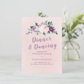 Blühender botanischer lila blumenreicher Empfang Einladung (Stehend Vorderseite)