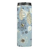 Blühender Herbst: Elegantes saisonales Design Thermosbecher (Rückseite)