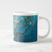 Blühender Mandelbaum von Vincent van Gogh. Jumbo-Tasse (Rechts)