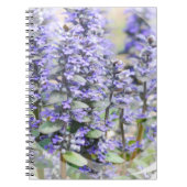 Blühendes Ajuga-Notizbuch Notizblock (Vorderseite)