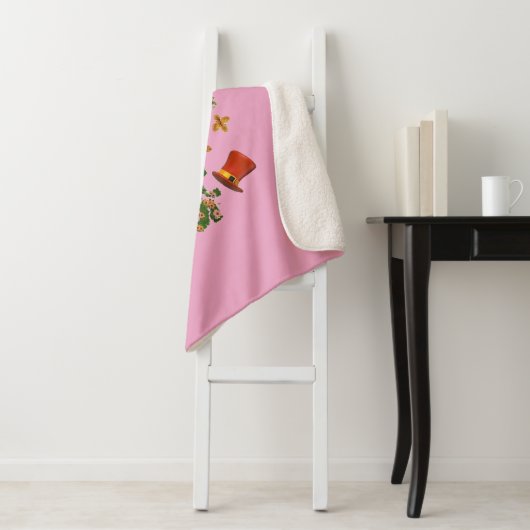 Blühendes Glück: Blumengestein St. Patrick's Sherp Sherpadecke (Beispiel)