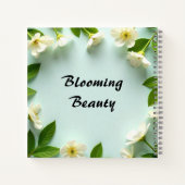 Blühendes SchönheitsNotebook mit weißem Blumendesi Notizblock (Rückseite)