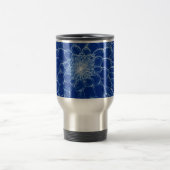 Blume auf blau reisebecher (Mittel)