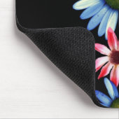 Blume auf dem Schwarzen Mousepad (Ecke)