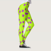 Blume auf grünen Leggings (Rechts)