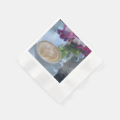 Blume aus Latte und Sweet Pea Serviette (Ecke)