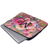 Blume aus rosa Holz mit Monogramm Laptopschutzhülle (Vorne Knopf)