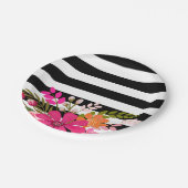 Blume aus schwarzem und weißem Streifen | Fuchsia Pappteller (Schrägansicht)