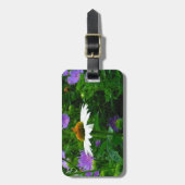 Blume aus weißem Kon, violette Blumen und Motte Gepäckanhänger (Vorderseite vertikal)