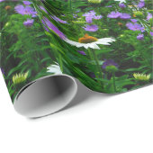 Blume aus weißem Kon, violette Blumen und Motte Geschenkpapier (Rolleneckpunkt)