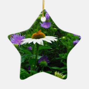 Blume aus weißem Kon, violette Blumen und Motte Keramik Ornament