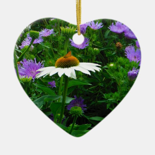 Blume aus weißem Kon, violette Blumen und Motte Keramikornament (Vorne)