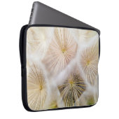 Blume aus weißem Löwenzahn Laptopschutzhülle (Vorne Rechts)