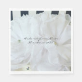 Blume aus weißer Seide mit gestreiftem Hintergrund Serviette (Vorderseite)