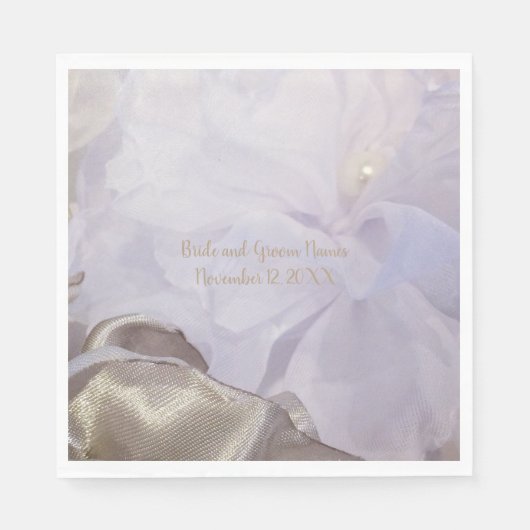 Blume aus weißer Seide mit Perle Serviette (Vorderseite)